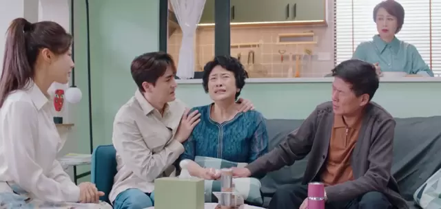 《上有老下有小》浙江卫视开播，杨玏邓家佳演绎90后家庭压力实录 | 资讯配图