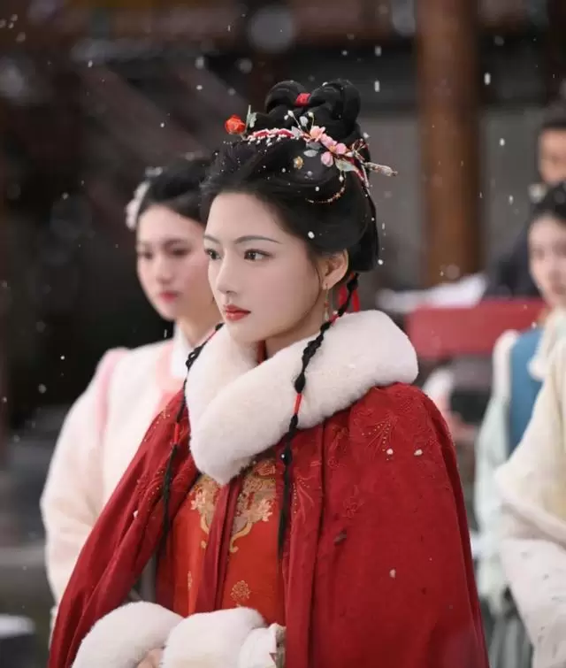 《良陈美锦》5月3日开播，任敏此沙三搭演绎重生嫡女与内阁权臣 | 资讯配图