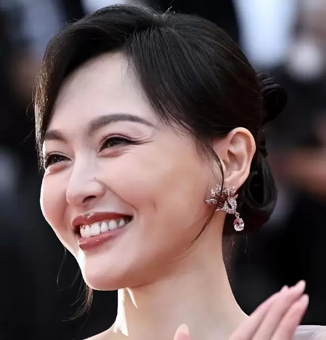 《爱情没有神话》开播两周播放破十亿，王菊饰演赵兰心成热议焦点 | 资讯配图
