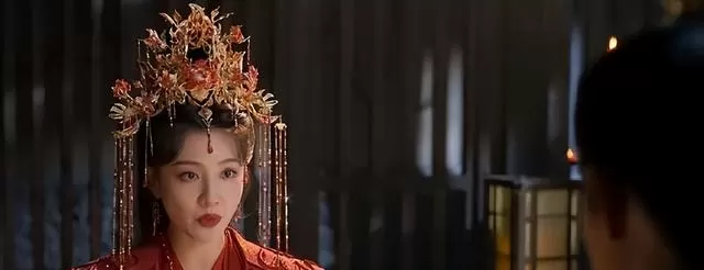 王鹤润《佳偶天成》造型引观感落差，浓颜系演员面临古装审美适配困境 | 情报图