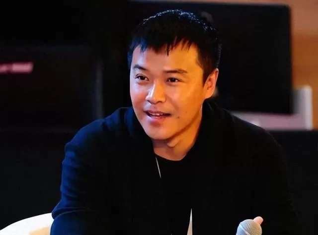 陈思诚人民日报发文强调电影和人生都别凑合 | 情报图