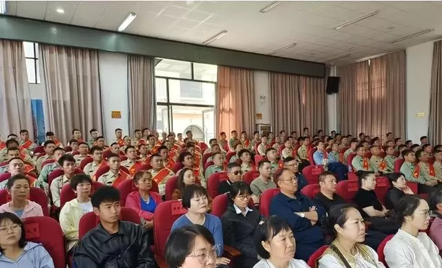 电影《英雄无声》定档4月29日，聚焦边疆防卫三十年变迁 | 资讯配图