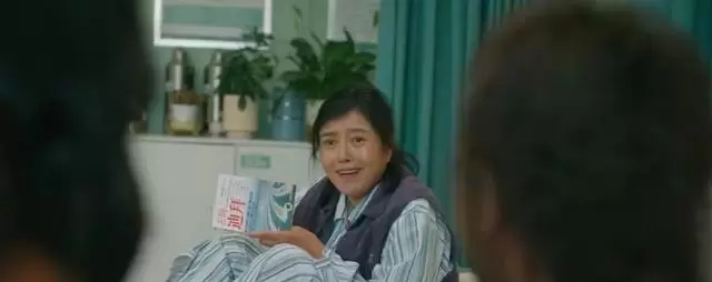 陈思诚监制《10号病房》定档五一，倪大红蔡明杨超越主演 | 资讯配图